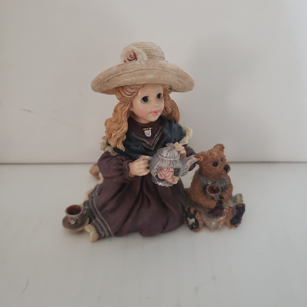 1997 Boyds collection Yesterday's Child 3523 " Whitney with Wilson...Tea Party"